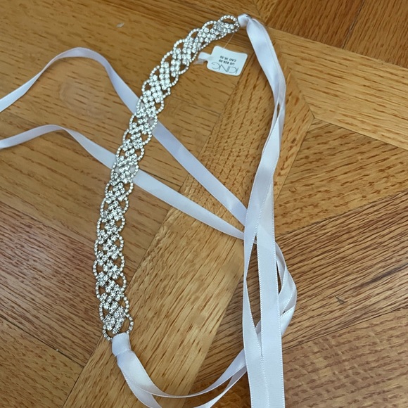 Bridal rhinestone belt - Picture 1 of 5